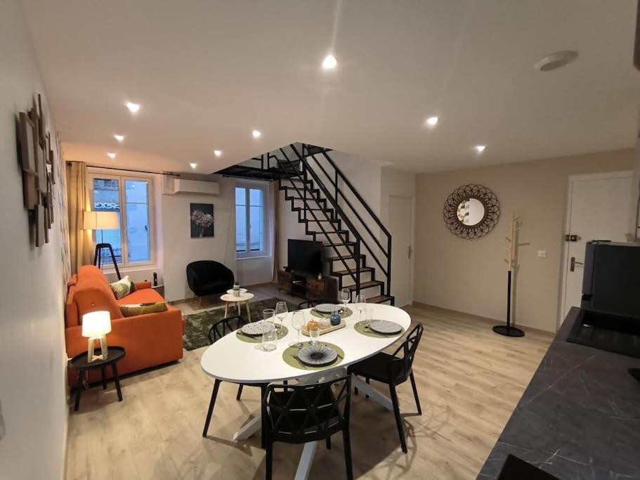 Appartamento T2 -55M2- Elegant Et Chaleureux Montbrison Esterno foto